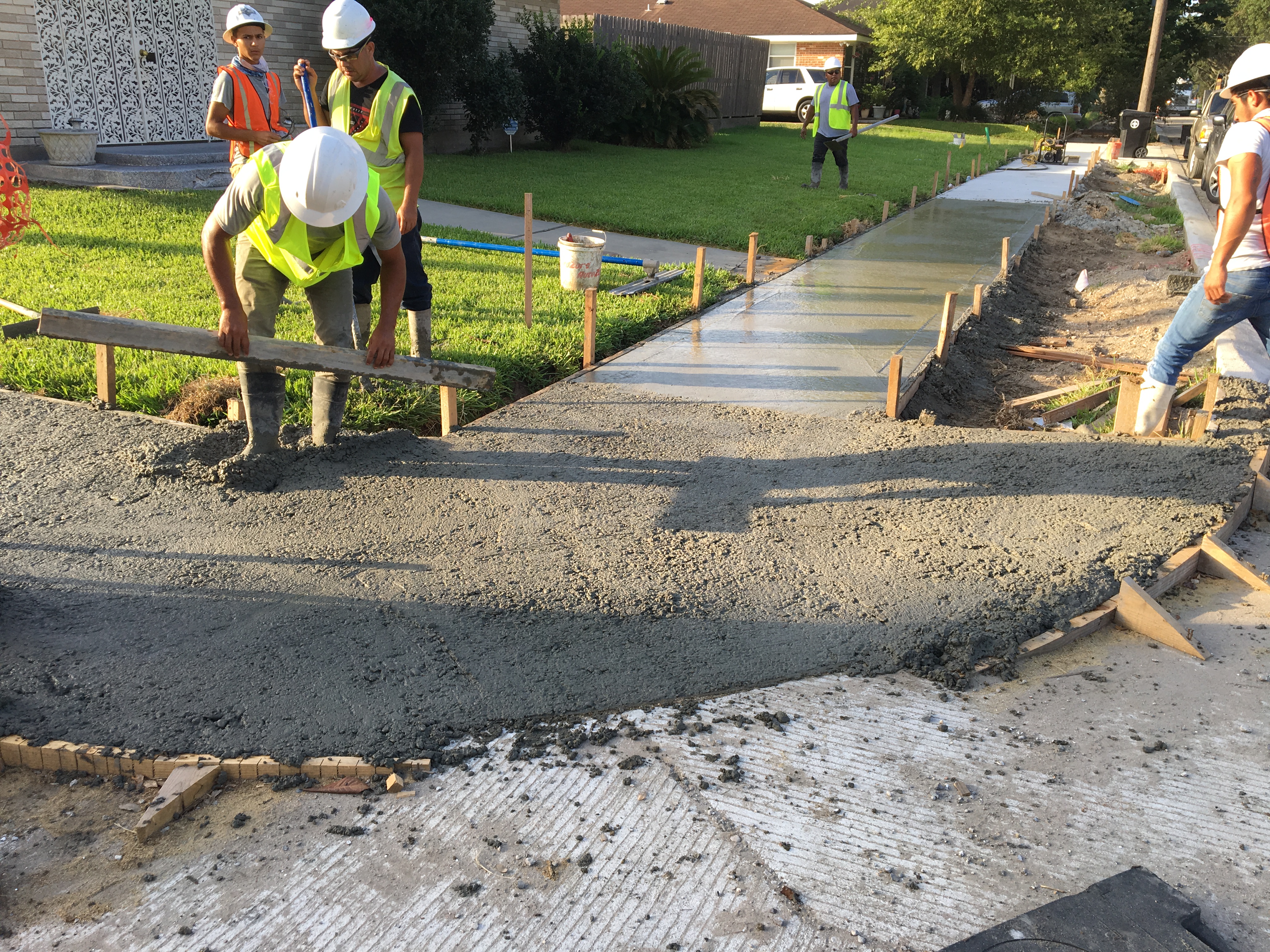 FLEUR DE LIS DRIVE CONSTRUCTION CREWS NOW 72 PERCENT COMPLETE