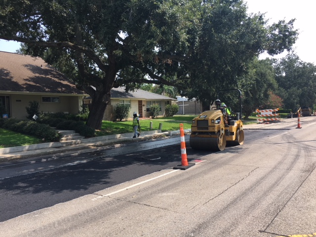 CREWS COMPLETE ASPHALT WORK ON ROBERT E. LEE BOULEVARD