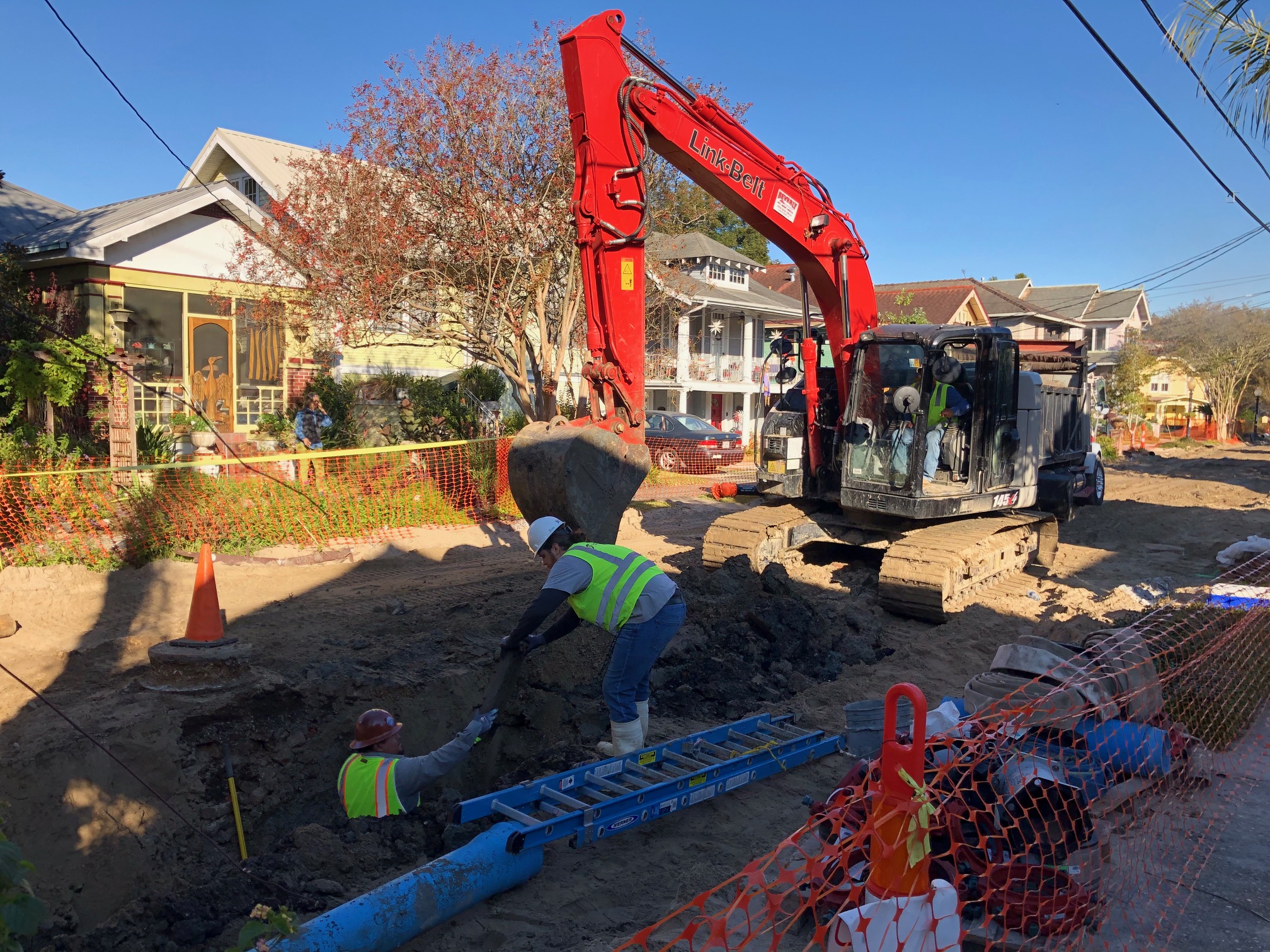 CONSTRUCTION CONTINUES ON TAFT PLACE EMERGENCY RECONSTRUCTION