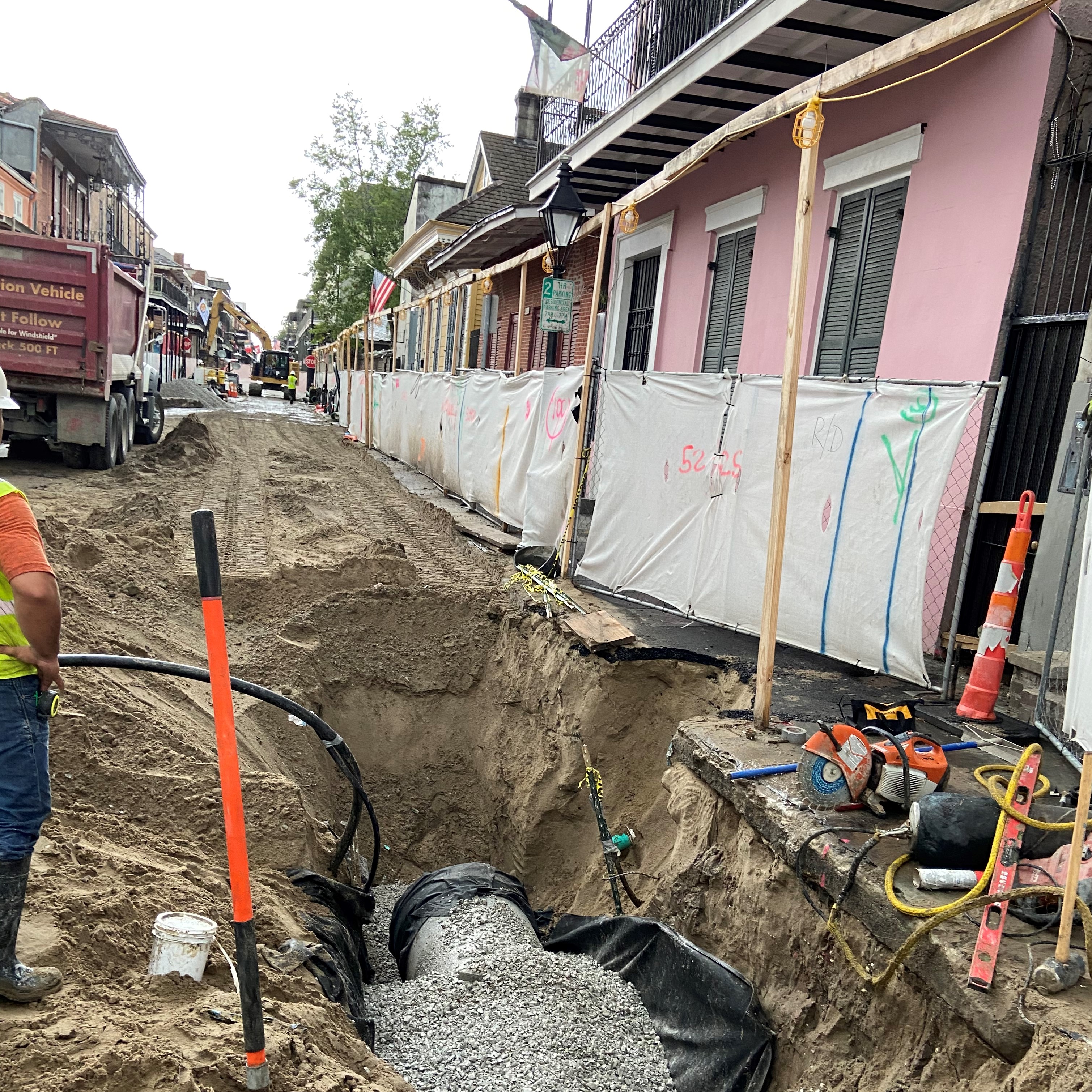 ST. ANN FULL RECONSTRUCTION RESUMES IN 800 BLOCK