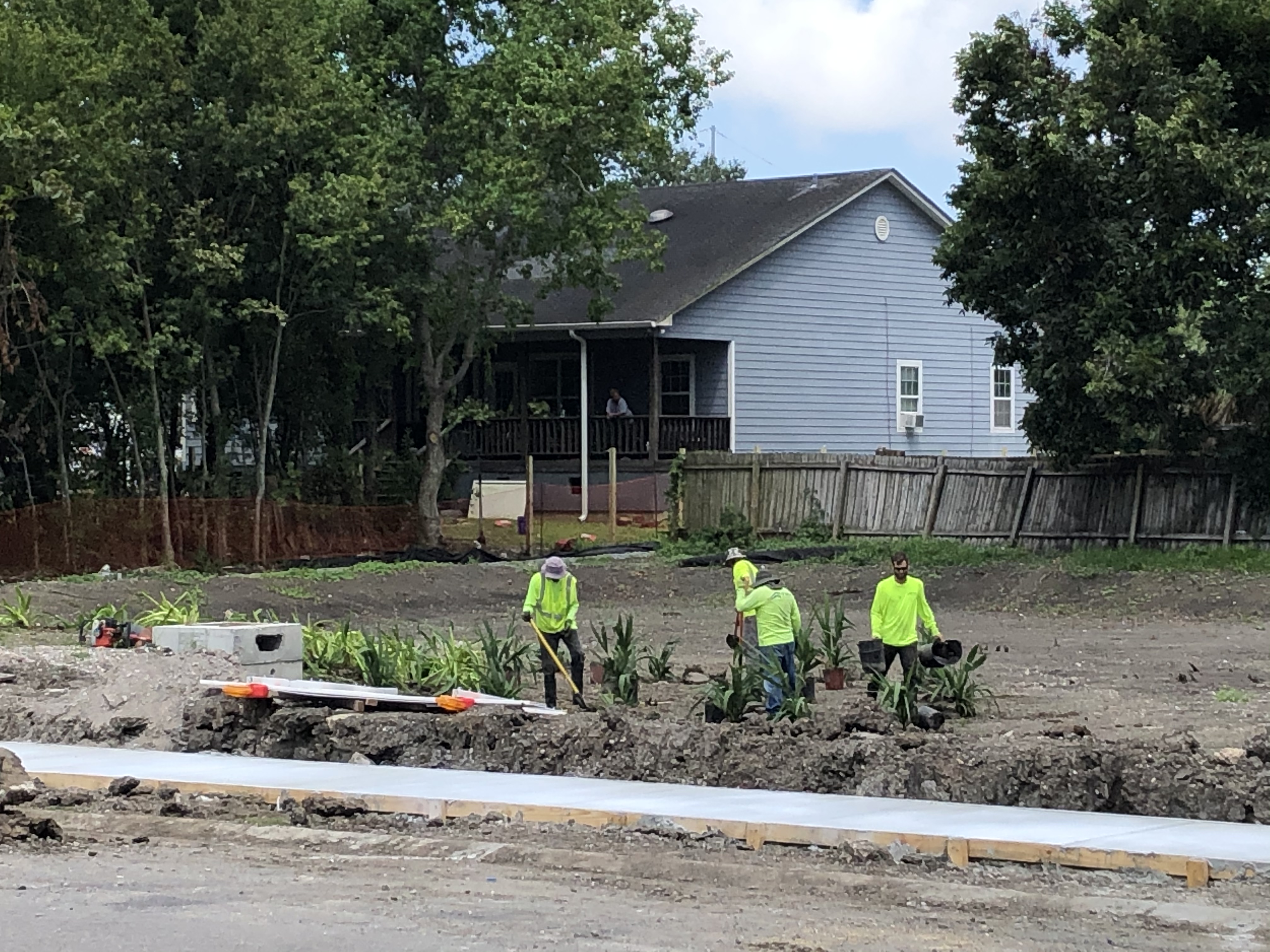 MORE GREEN ALLEYWAYS AND STORMWATER LOTS CONSTRUCTED IN PONTILLY
