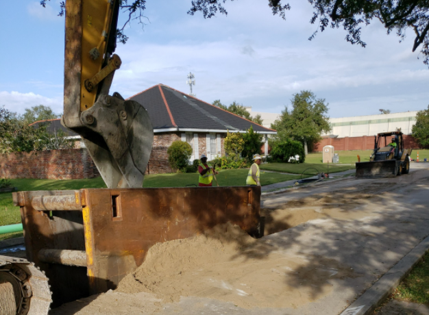CREWS BEGIN WATER LINE TIE-INS FOR LAKE TERRACE AND OAKS GROUP D PROJECT