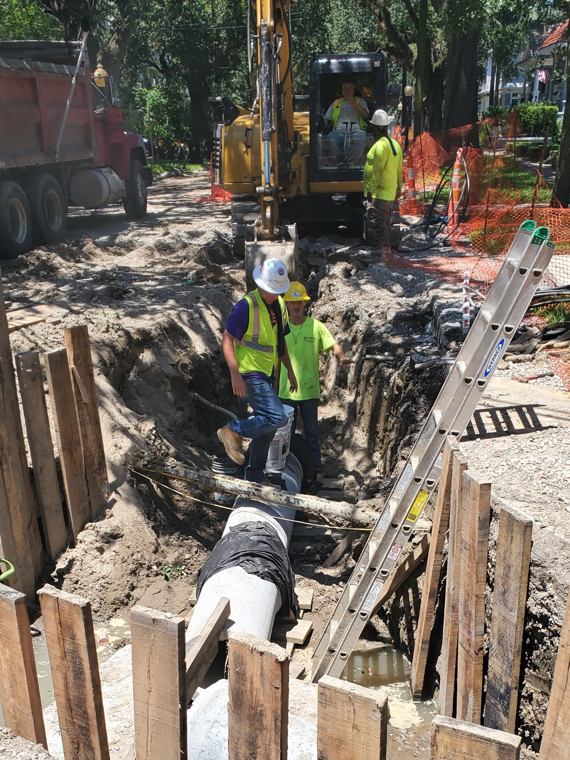 CITY PARK GROUP A MAKES FULL-DEPTH RECONSTRUCTION PROGRESS; BEGINS ROADWAY RECONSTRUCTION