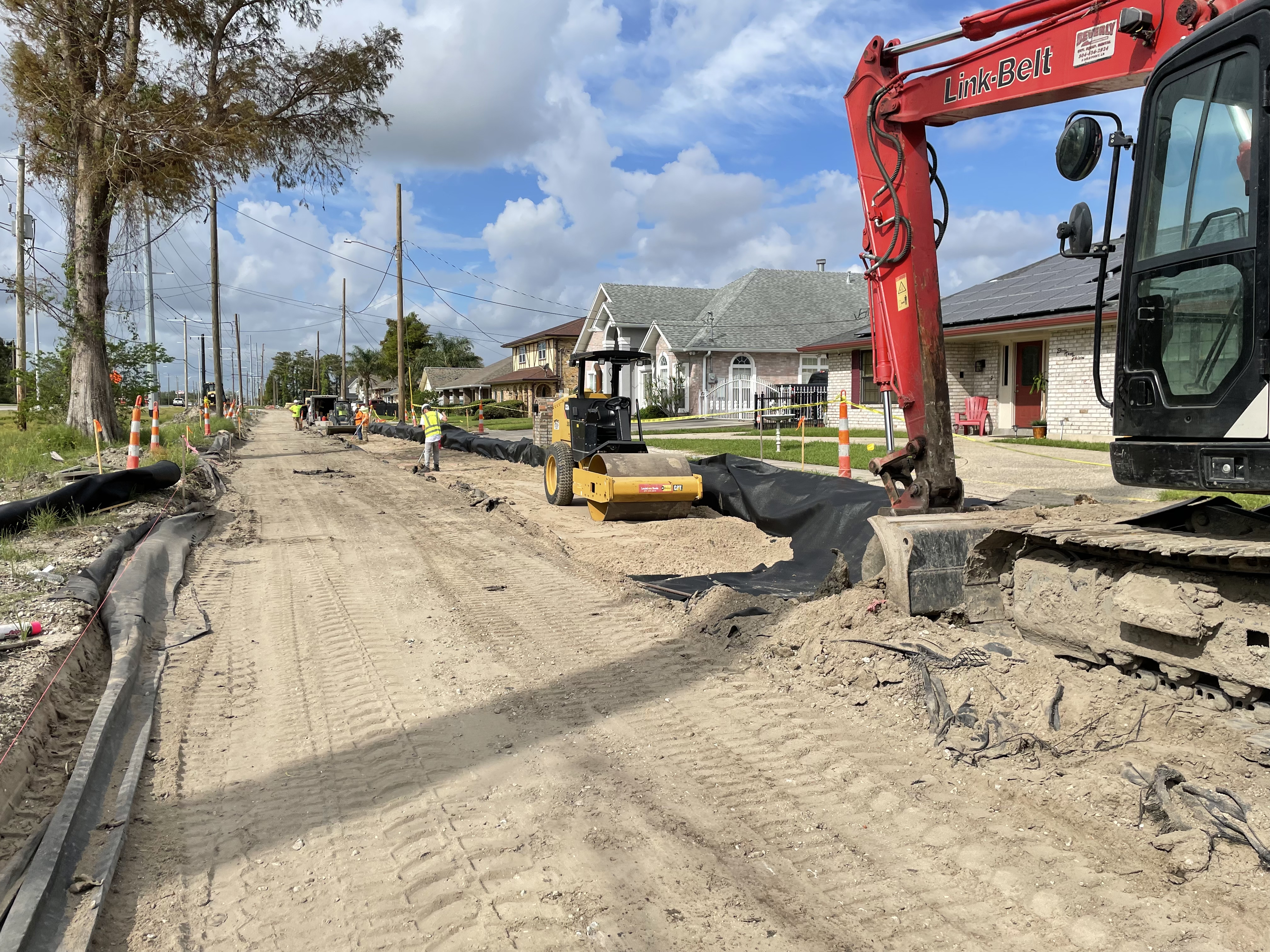 OLD SPANISH TRAIL CONSTRUCTION PICKS UP SPEED